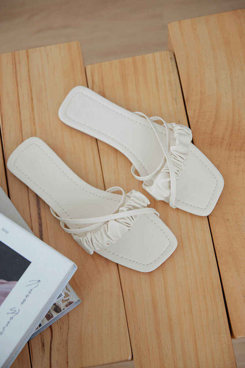 Cream Wisteria Pleated Casual Slippers