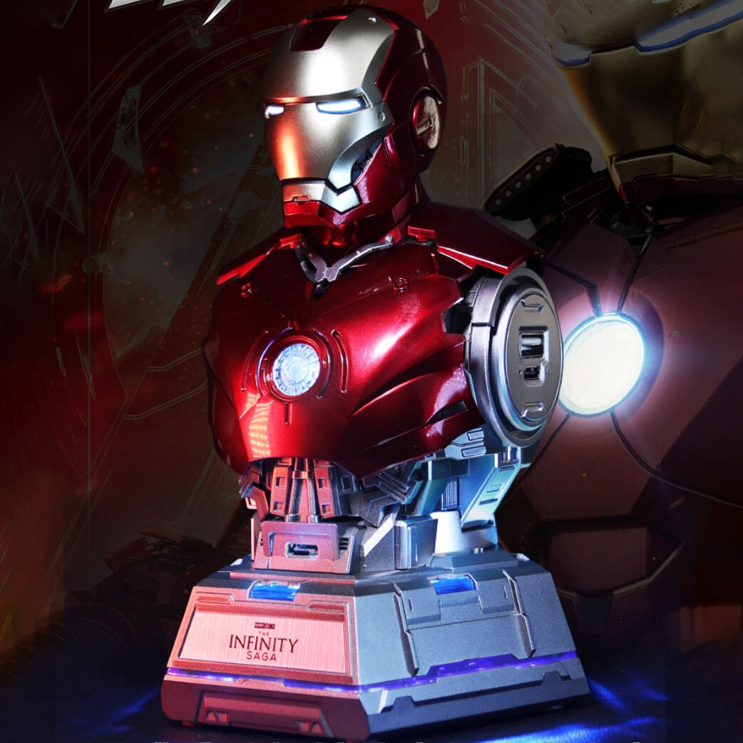 Iron Man Charging Center Bust Mecha Charger Hand-made Model Desktop Ornament Gift