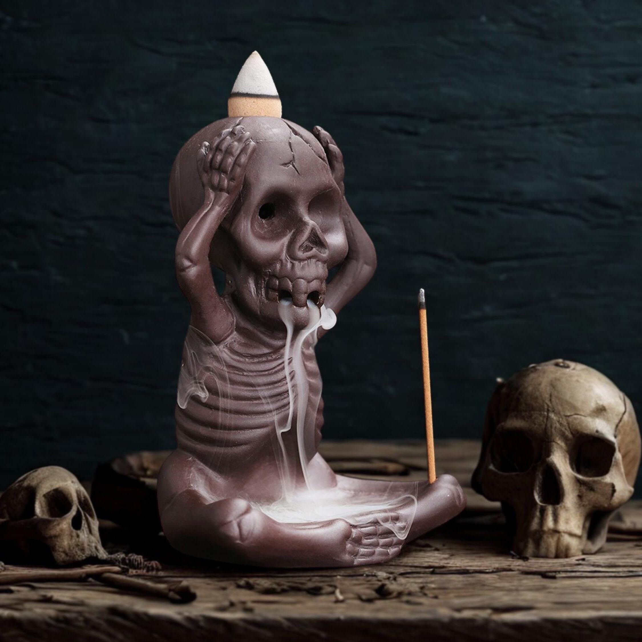 🔥LAST DAY 50% OFF - Gothic Skeleton Backflow Incense Burner