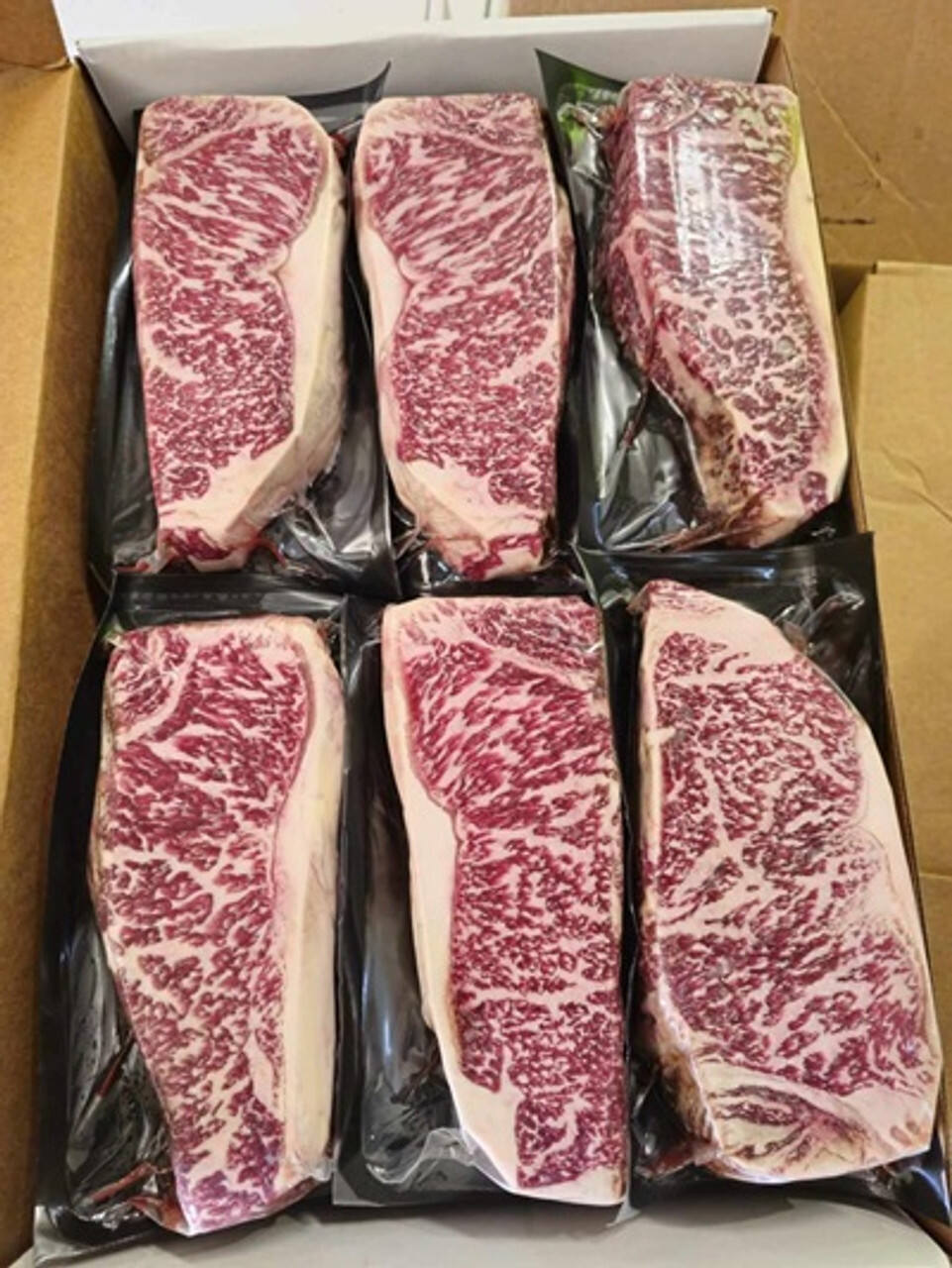 Australian Wagyu 20 ounce New York steak | (8-10 BMS) - 8 pack