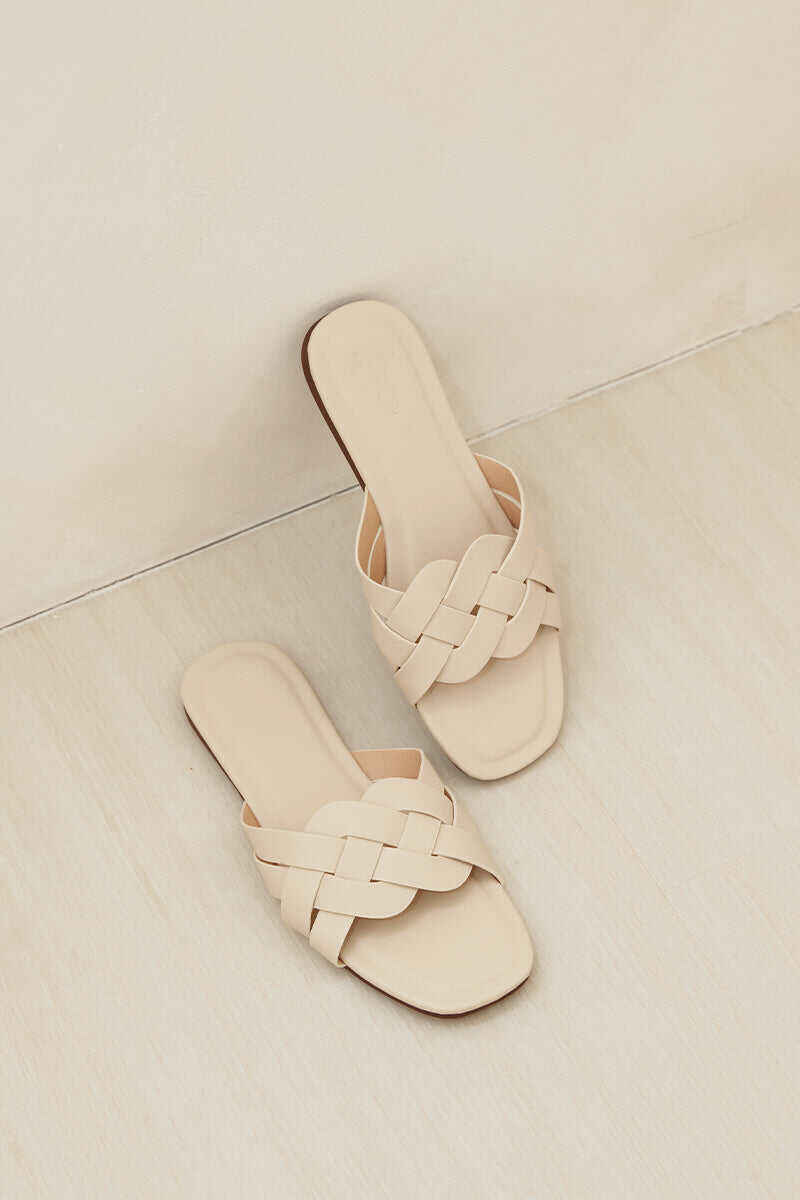 Hyacinth Sliders in Warm Cream