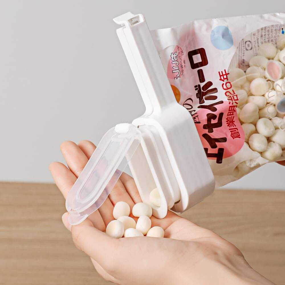 Food Clip Set with Pour Spout, 4PCS Seal and Pour Bag Clip with Spout for Food Snacks (Round)