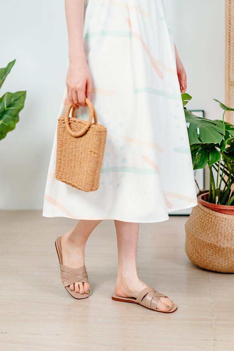 Sliders in Nude
