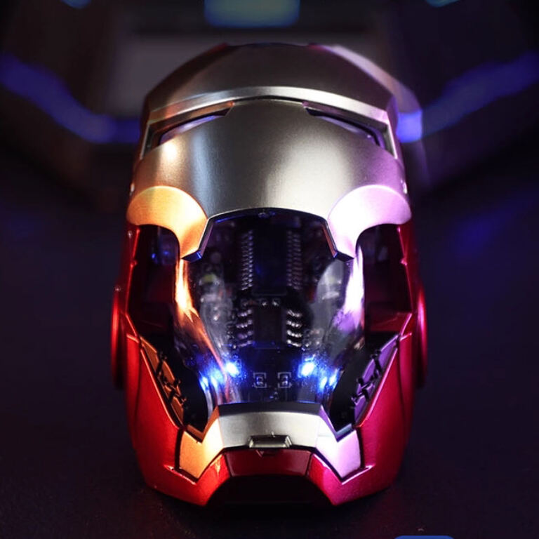 Iron Man Charging Center Bust Mecha Charger Hand-made Model Desktop Ornament Gift