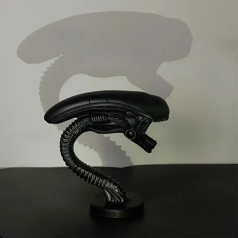 Alien Lamps Bedroom Decorative Resin Figurine Extraterrestrial Life Form Lamp Stand Home Decoration Lighting Figure