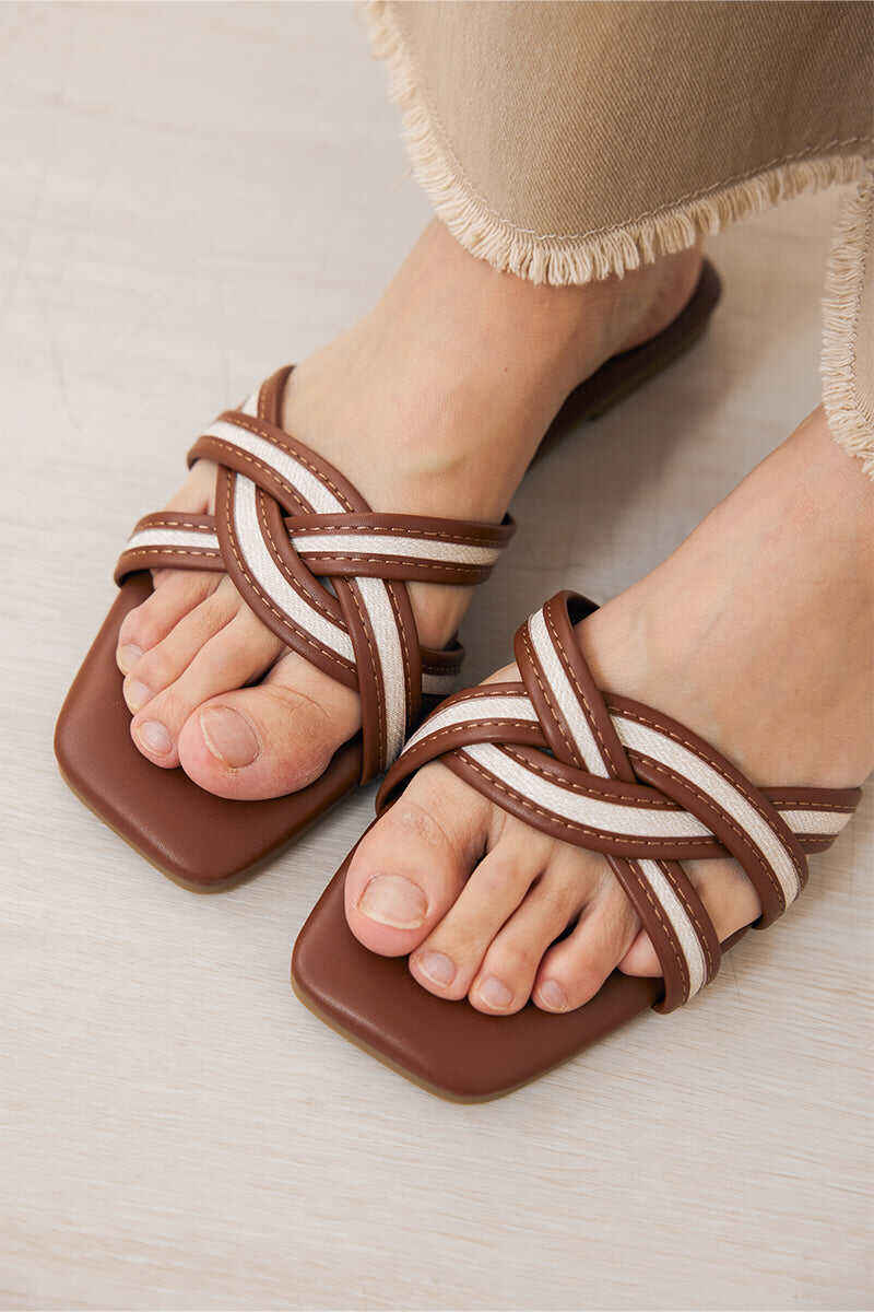 Interlocking Cloud Sliders in Brown