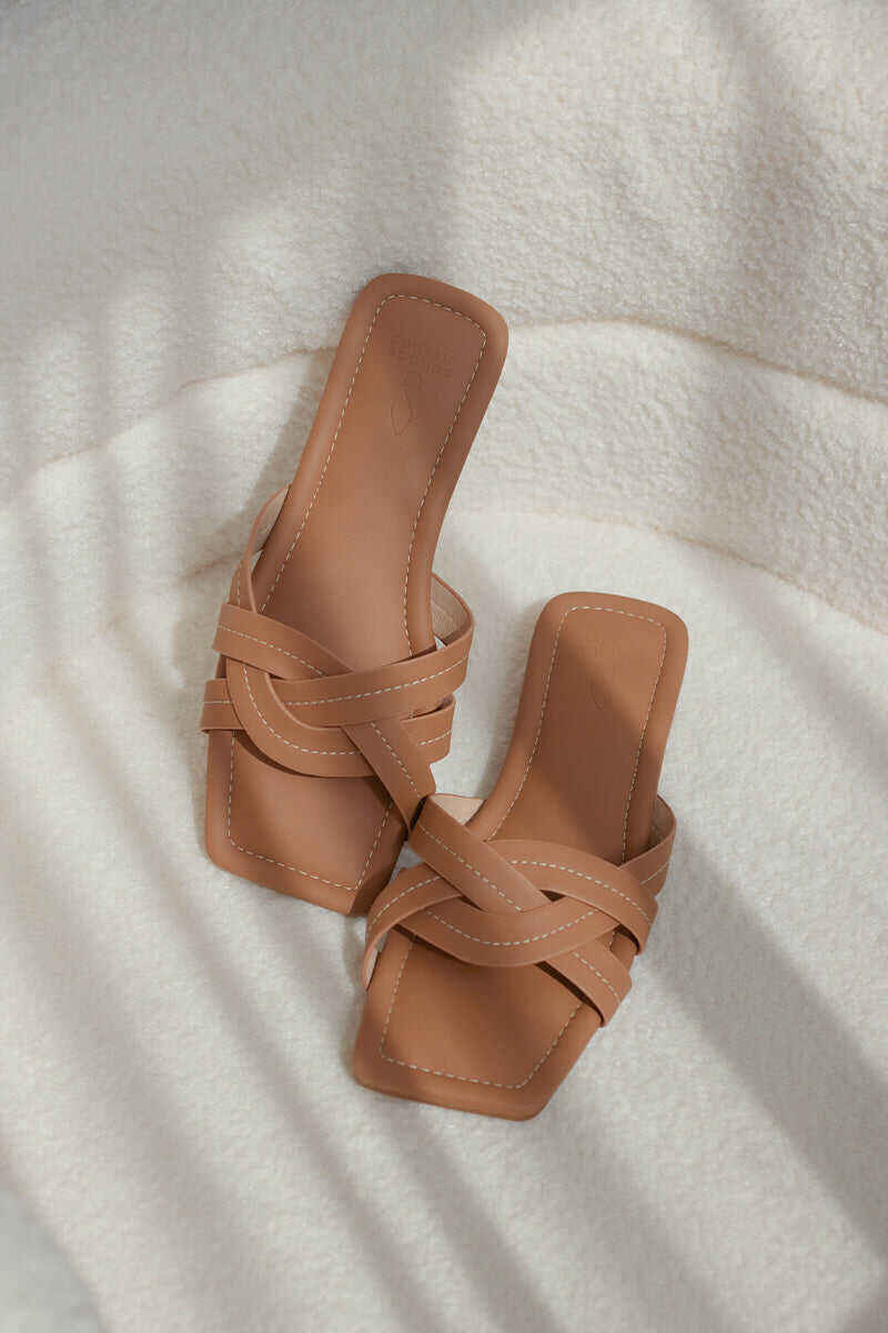Echo Interlocking Sliders in Camel